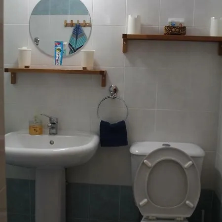 Montehugh شقة لارنكا